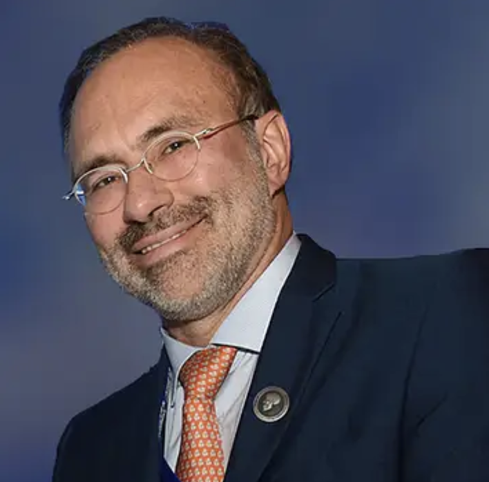 Dr. Maurice Mommaerts